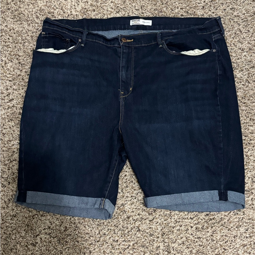 Levi Strauss Signature Gold Bermuda Shorts 24W | Dark Wash Stretch Denim